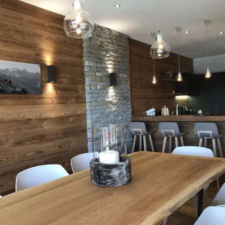 Rois Mages C 4 Apartament *